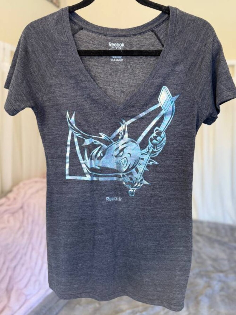 San Jose Barracuda Reebok Women's Cuda Oil Foiled T-Shirt  Black Grey Medium